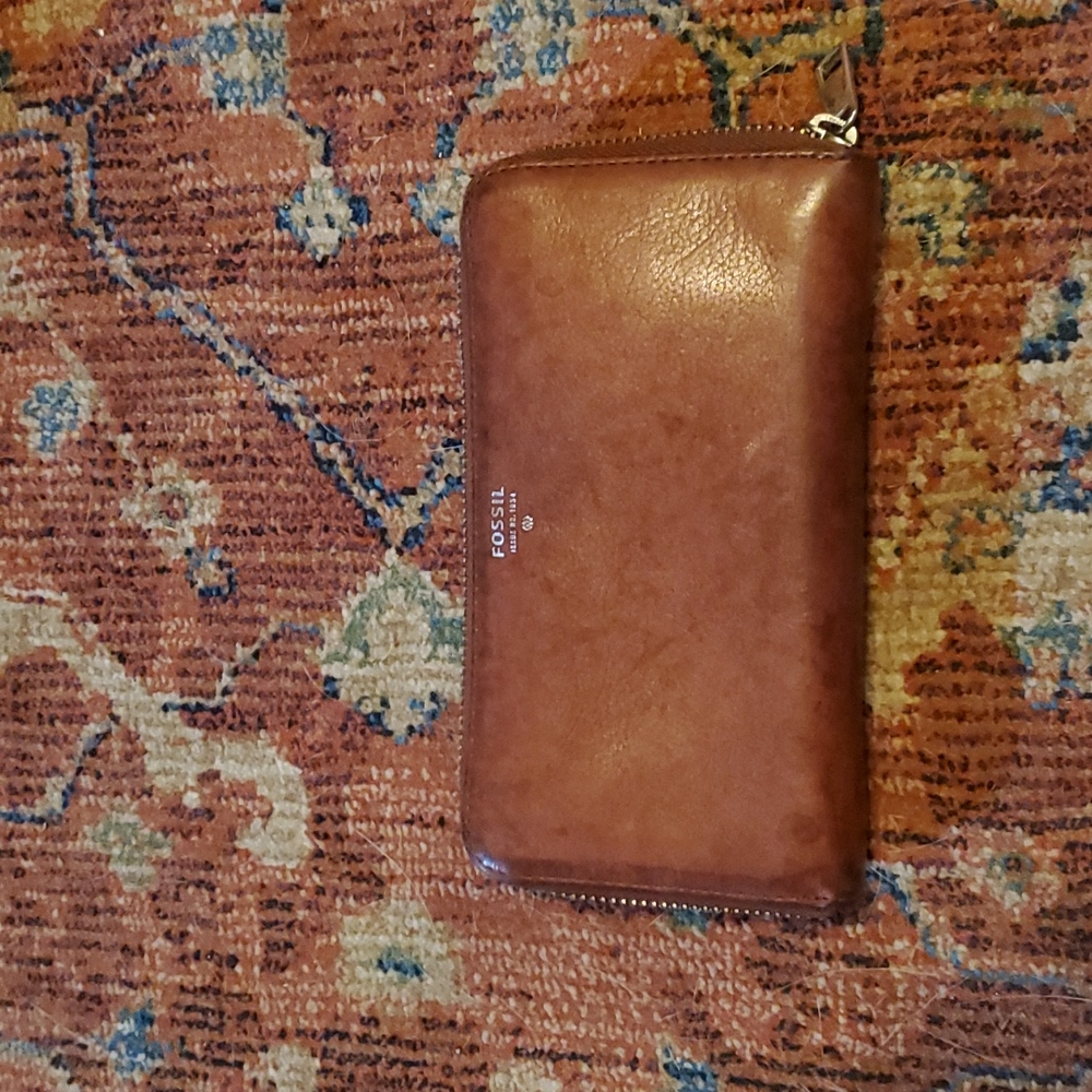 Fossil cowhide leather wallet